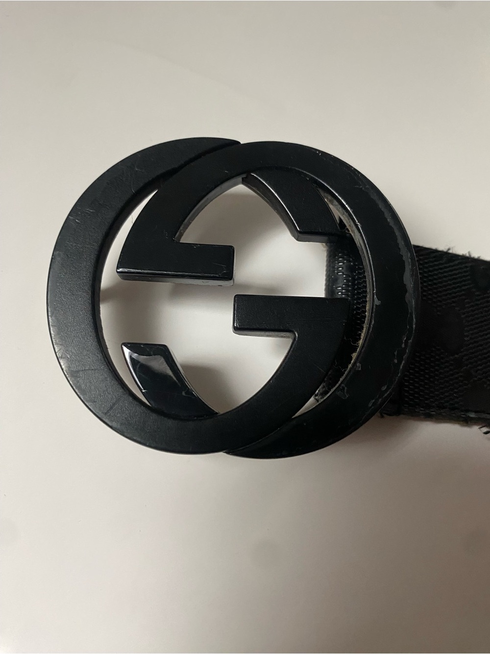 Black Gucci Belt 32-36 - Picture 7 of 8